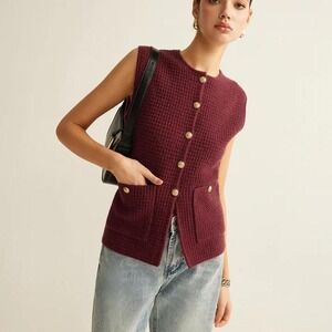 Burgundy knitted vest with button front and pockets‎ #knitwear Large Commense